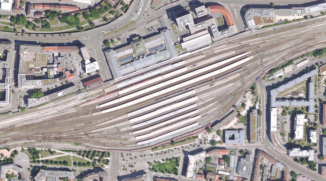 Digitales Orthophoto zeigt den Nürnberger Hauptbahnhof von oben